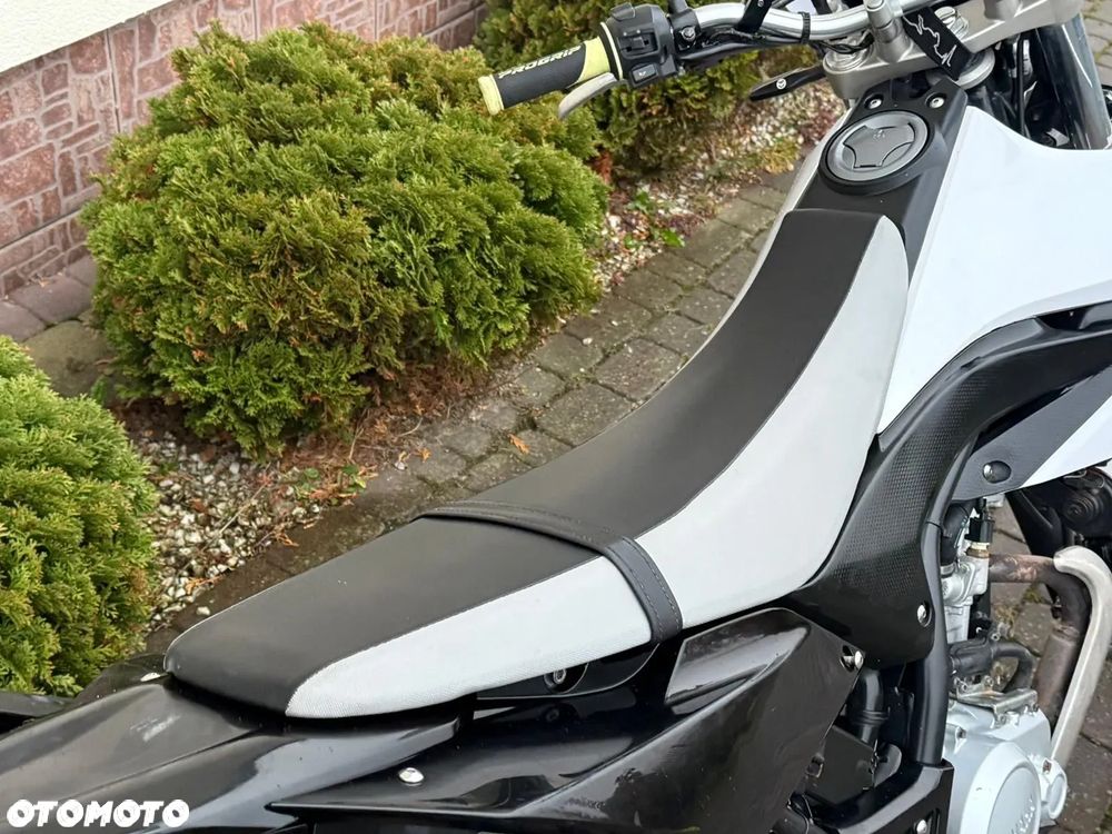 Yamaha WR - 7