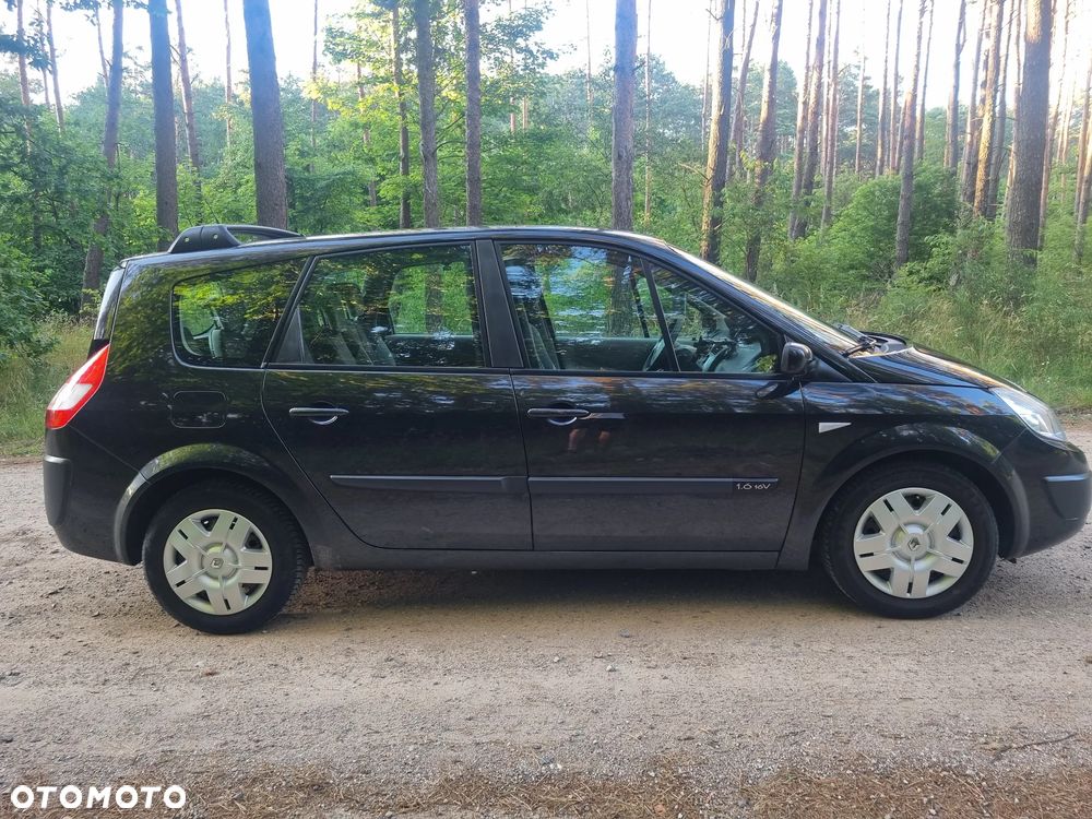 Renault Scenic 1.6 16V Avantage - 12