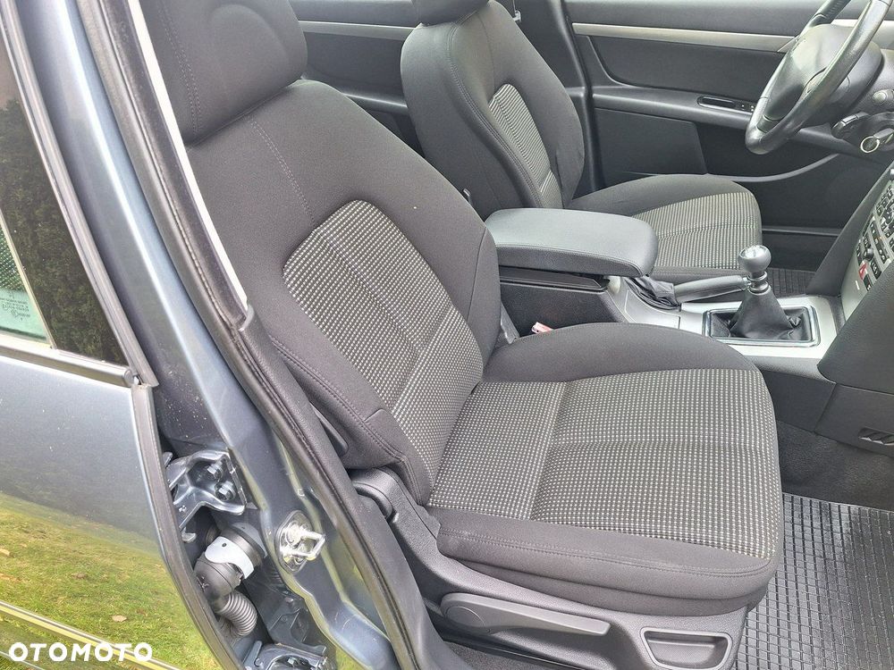 Peugeot 407 SW HDi 135 Sport - 18