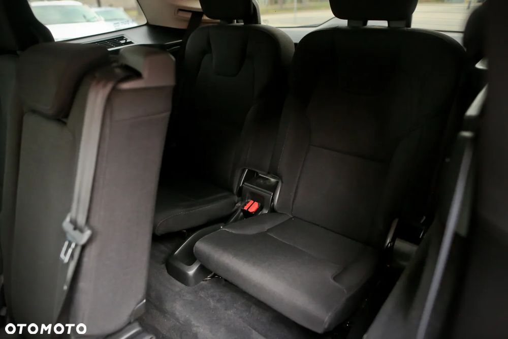 Volvo XC 90 D5 AWD Geartronic Momentum - 24