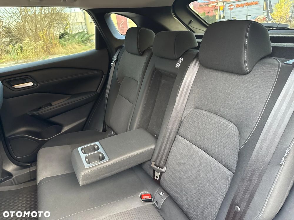Nissan Qashqai 1.3 DIG-T MHEV N-Connecta Xtronic - 18