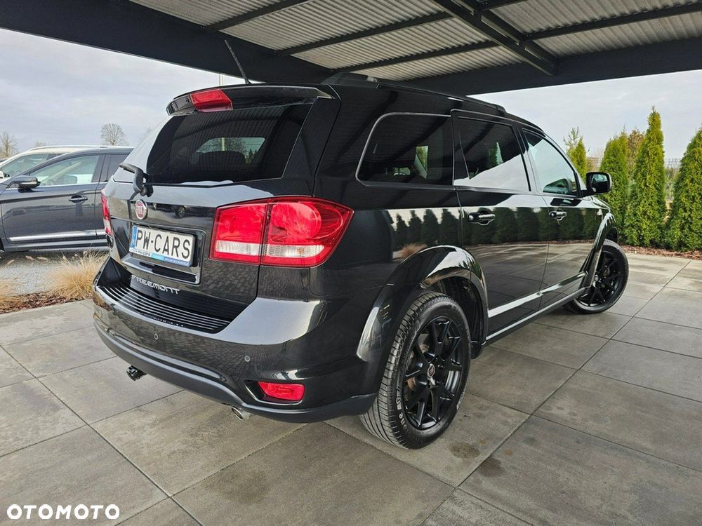 Fiat Freemont 2.0 Multijet 16V DPF Automatik Allrad Black Code - 3