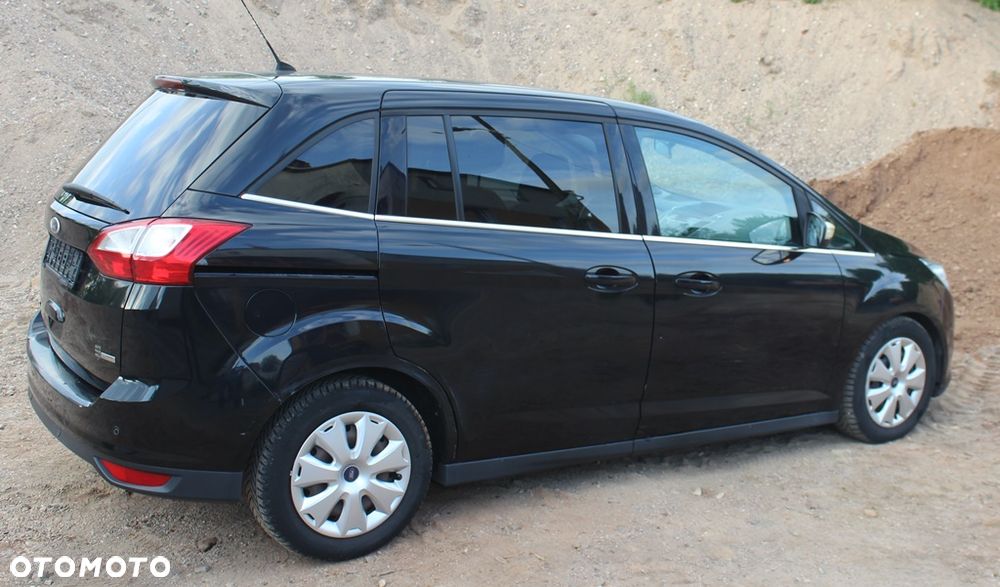 Ford Grand C-MAX - 9
