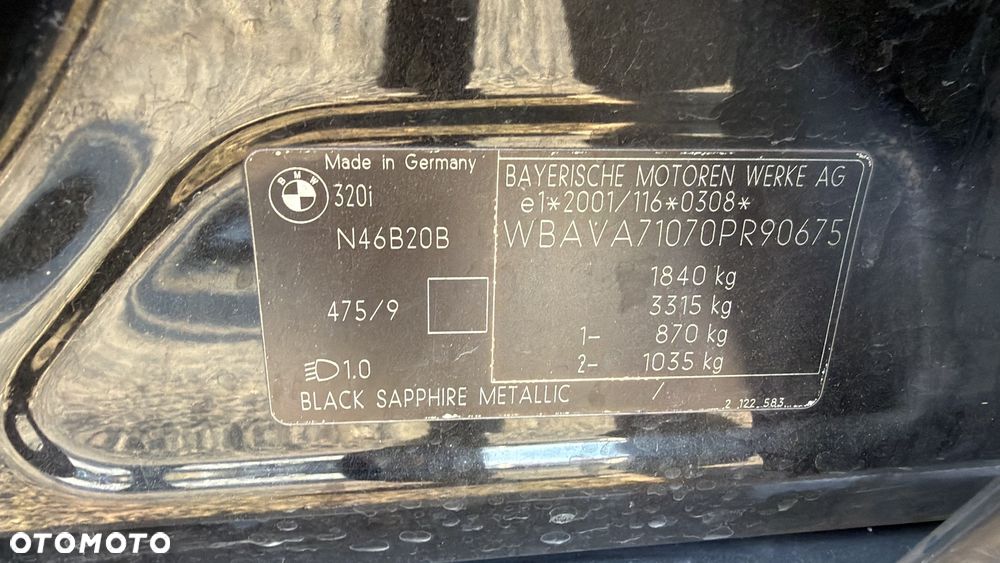 BMW Seria 3 320i - 12