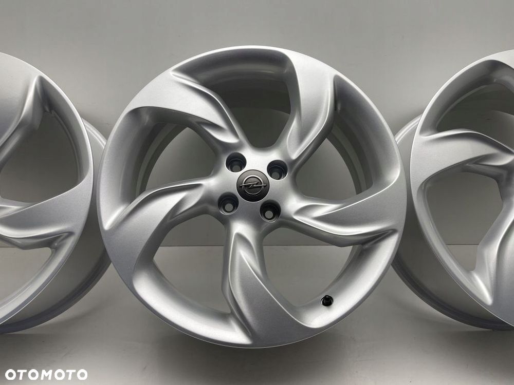 FELGI OPEL ADAM CORSA MERIVA 7,5J 18 ET47 4x100 13399926 - 4