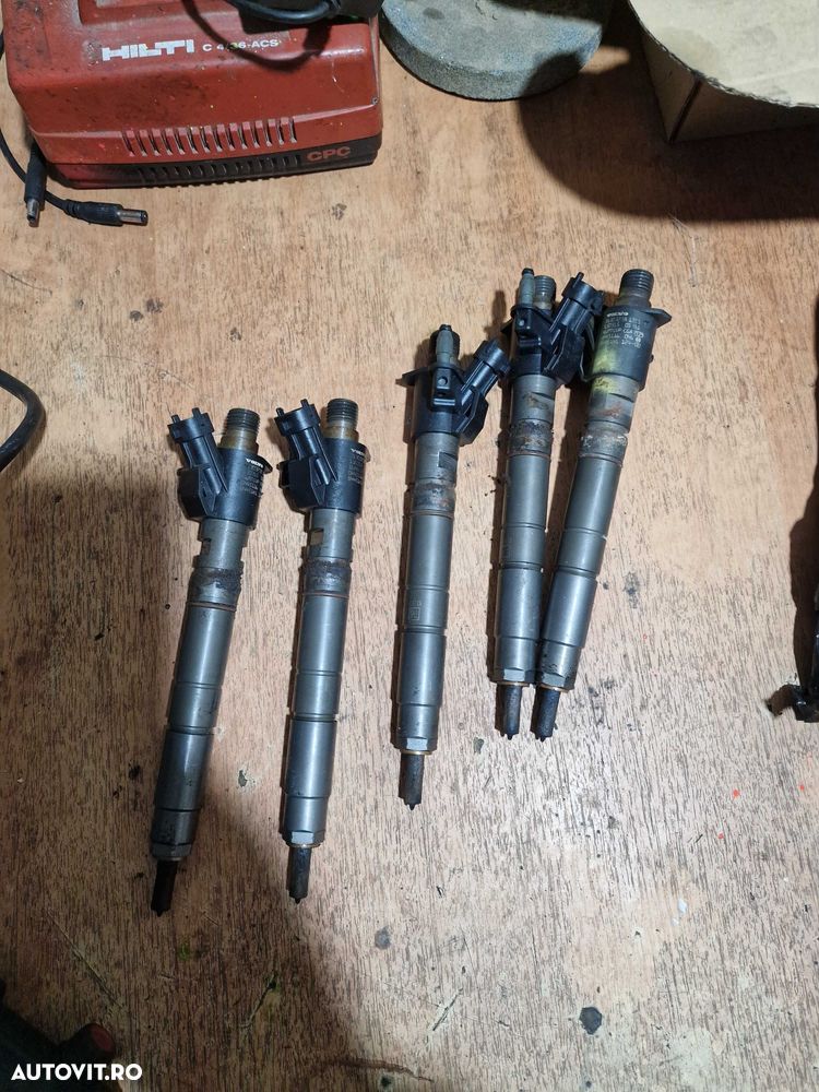 Injectoare Volvo 2.0 d 5 pistoane cod 0445116046 - 3