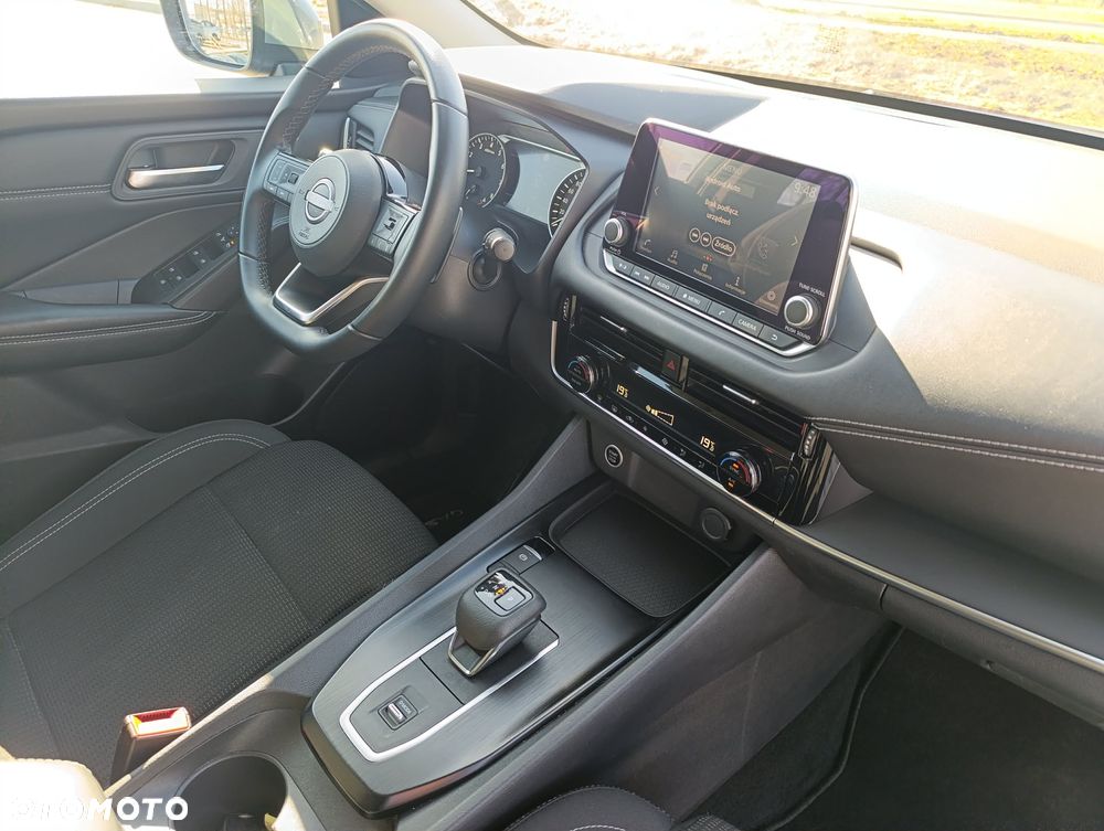 Nissan Qashqai 1.3 DIG-T MHEV Acenta Xtronic - 12