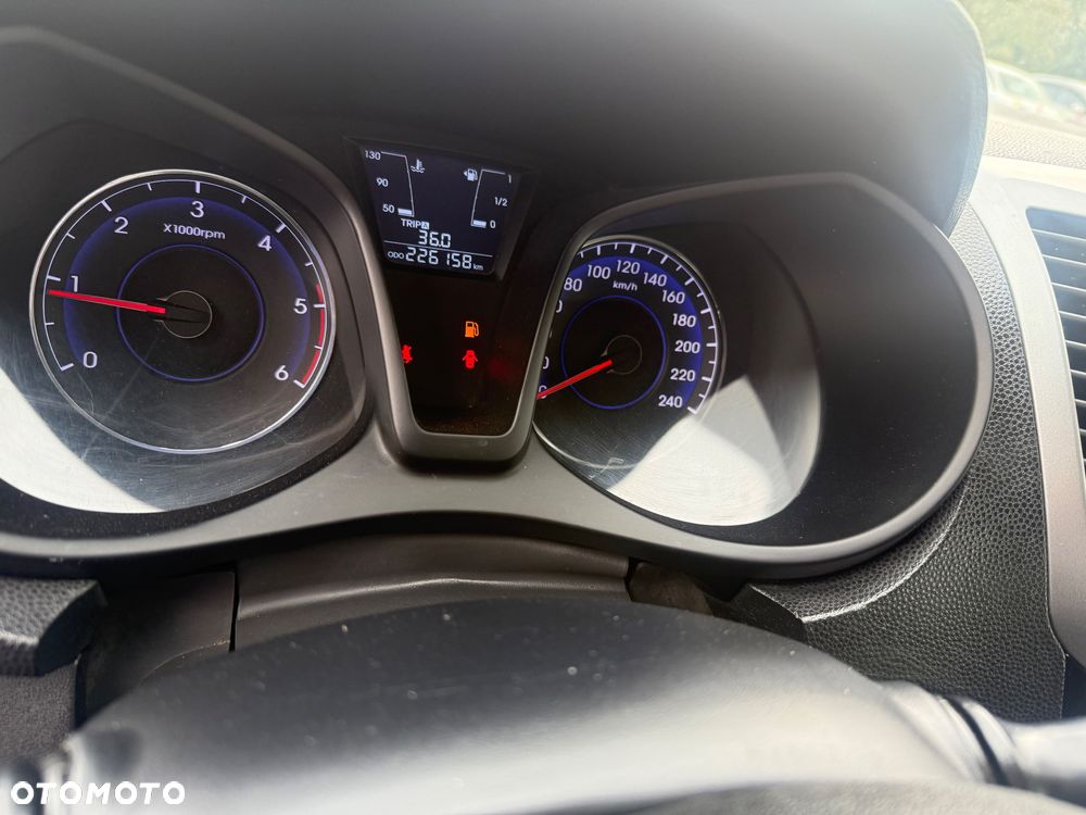 Hyundai ix20 1.4 CRDi blue Classic - 11