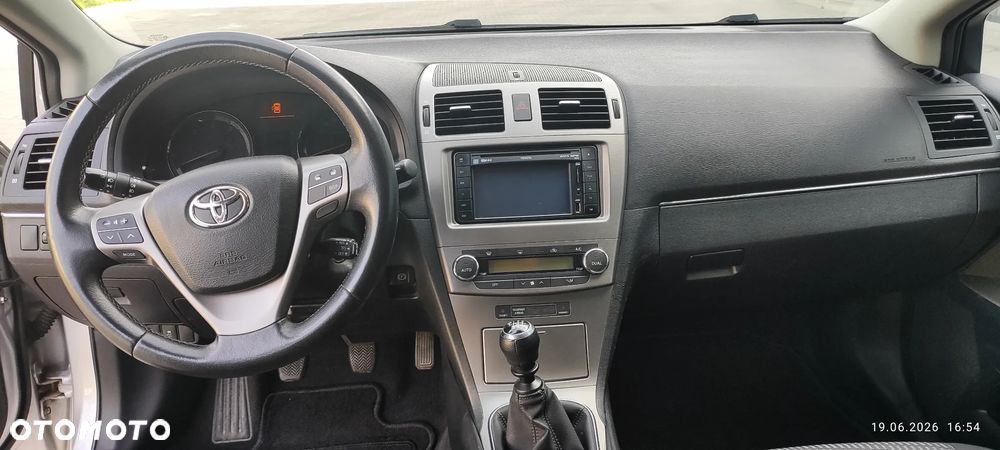 Toyota Avensis 2.2 D-4D Executive - 13