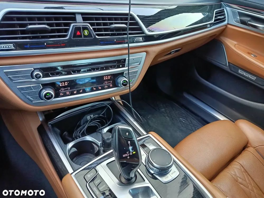 BMW Seria 7 730d xDrive - 29