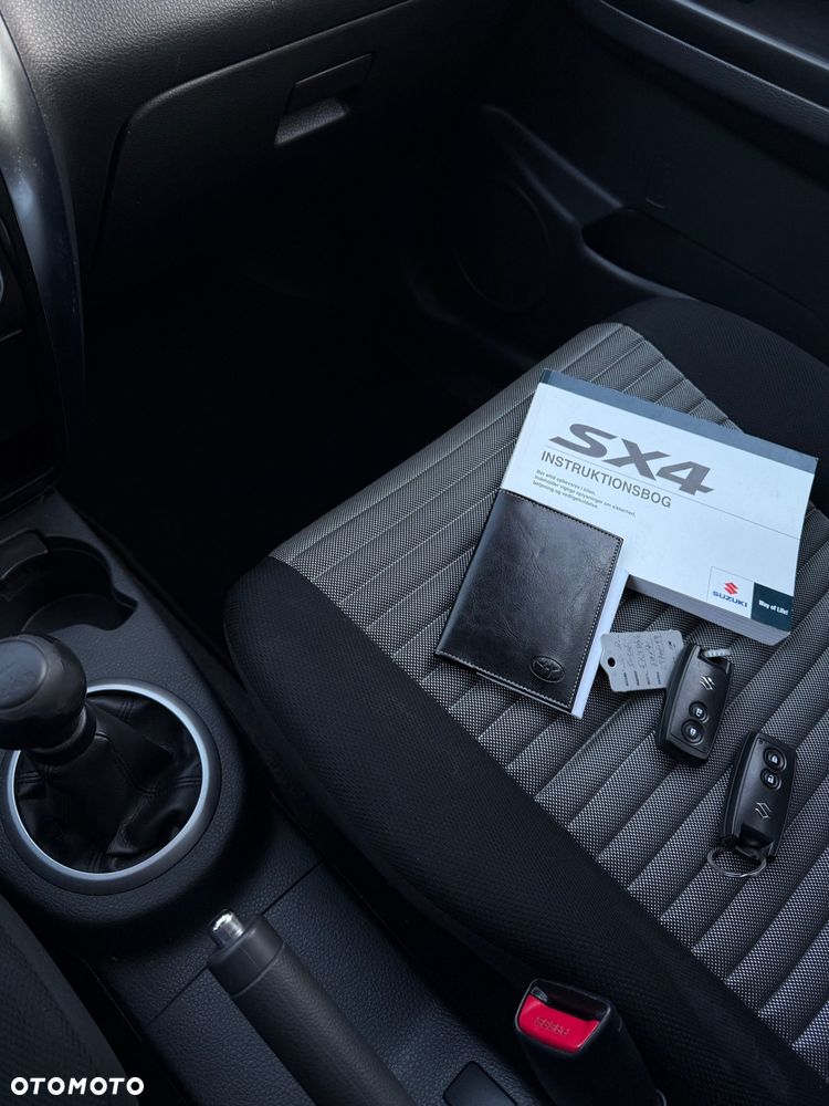 Suzuki SX4 1.6 VVT 4x2 Style - 14