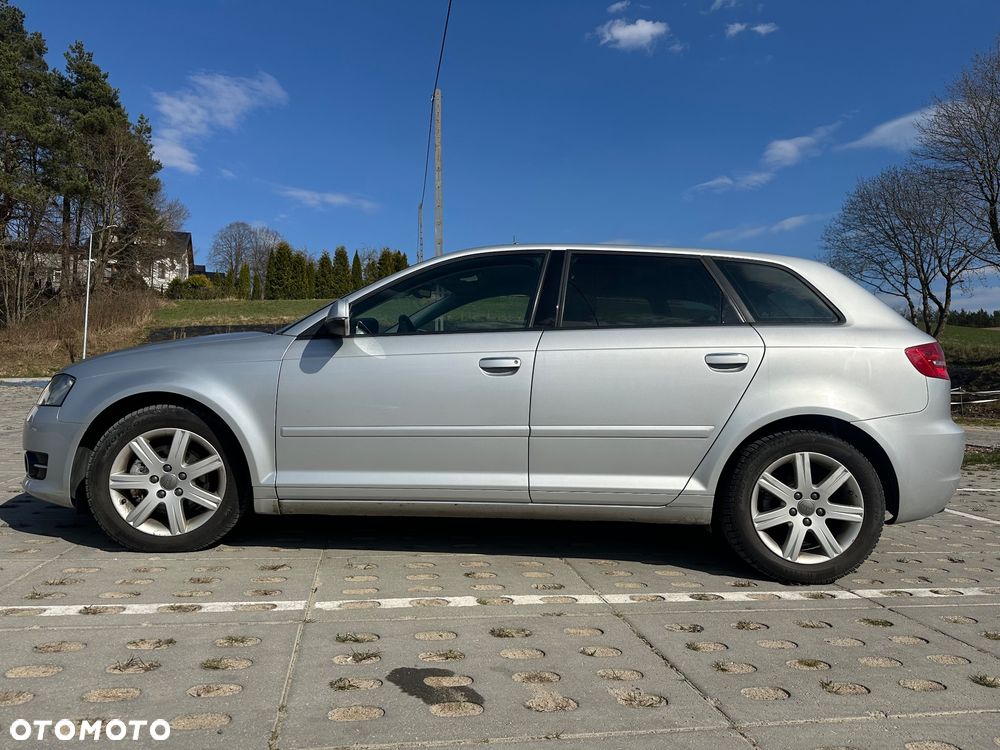 Audi A3 Sportback 1.8 TFSI Ambiente - 2