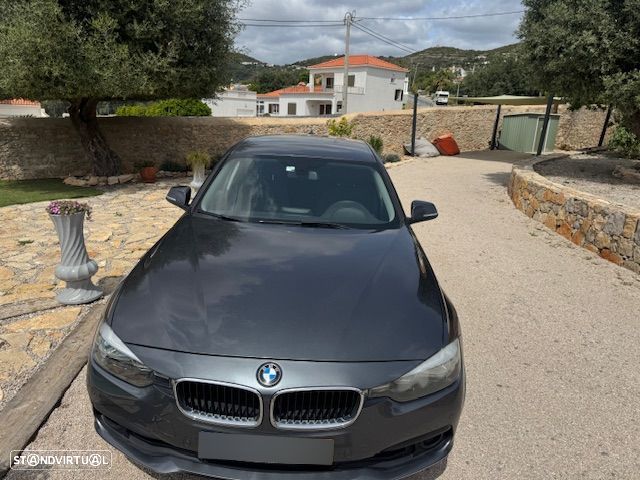 BMW 320 d Auto - 4