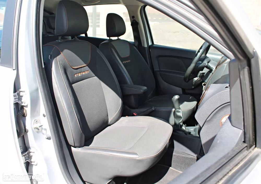 Dacia Sandero 0.9 TCe Stepway - 13
