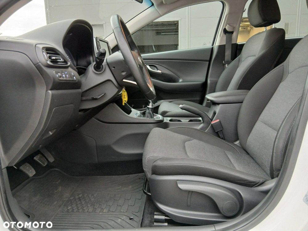 Hyundai i30 1.0 T-GDI Smart - 10