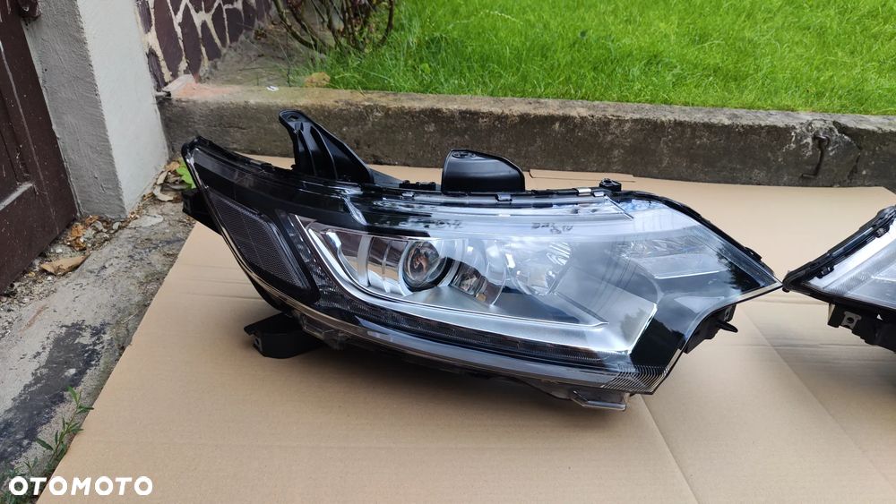 Mitsubishi Outlander 16-24 Lampa Przód Soczewka LR Komplet Oryginał EU - 2