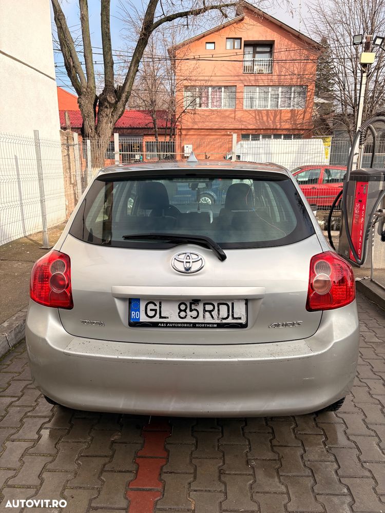 Toyota Auris 1.4 VVT-i - 9
