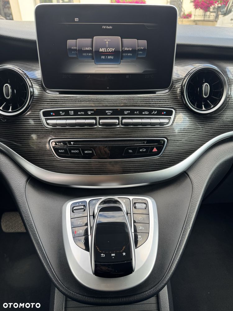 Mercedes-Benz Klasa V - 6