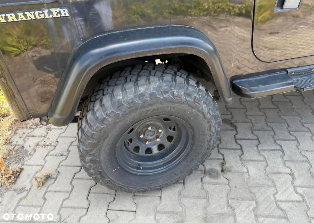 Jeep Wrangler - 15