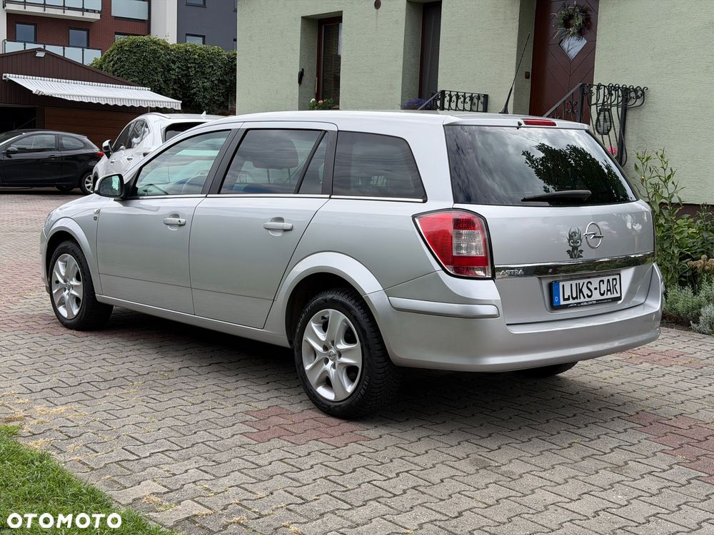 Opel Astra 1.6 Caravan Enjoy - 36