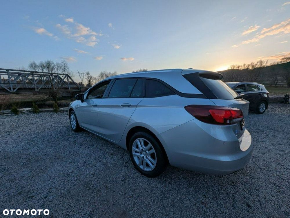 Opel Astra - 10