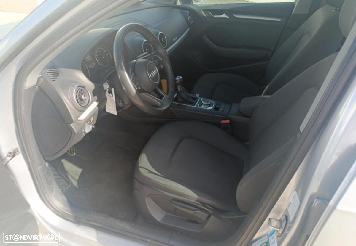 Audi A3 Sportback 2.0 TDI - 3