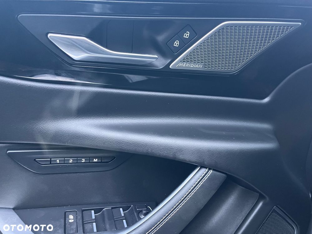 Jaguar XE ver-2-0-d180-awd-r--dynamic-hse - 5