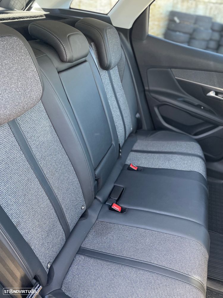 Peugeot 3008 1.5 BlueHDi Allure Pack EAT8 - 13