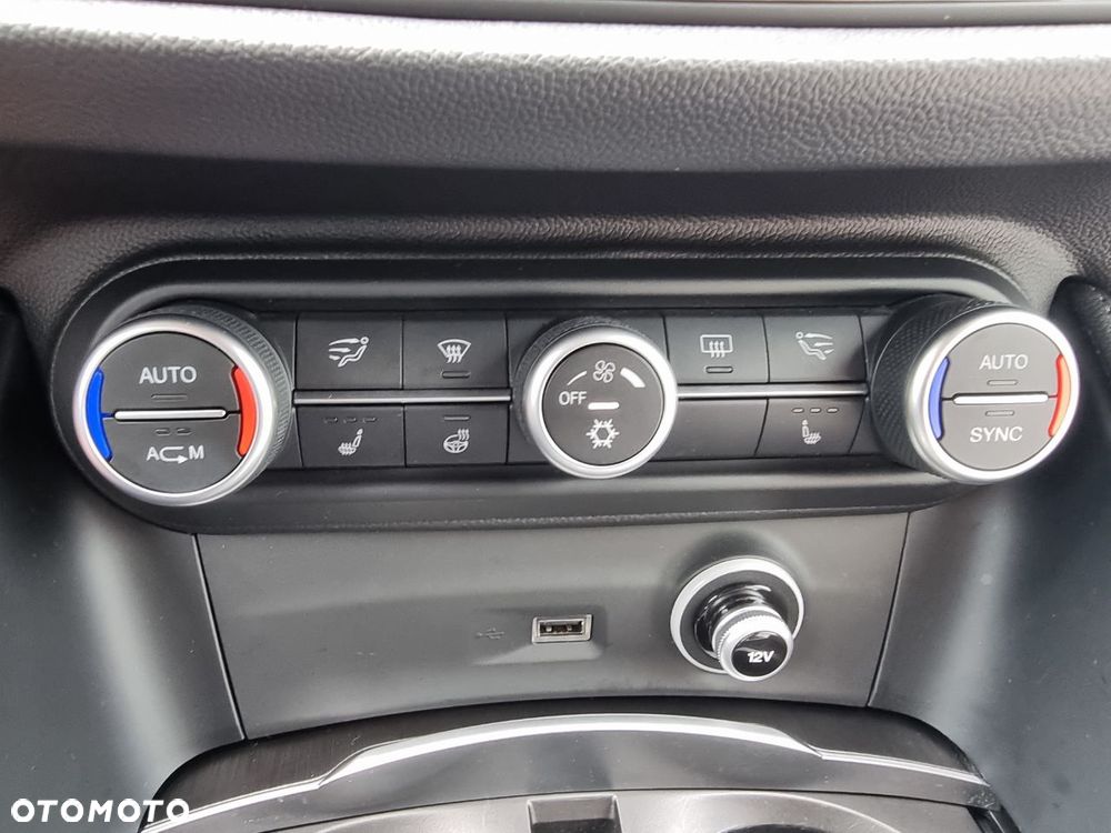 Alfa Romeo Stelvio 2.0 Turbo 16V AT8-Q4 Veloce Ti - 15