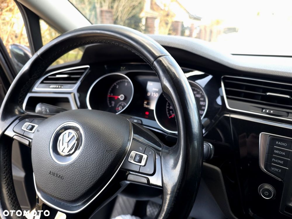 Volkswagen Touran 2.0 TDI BMT Highline - 24
