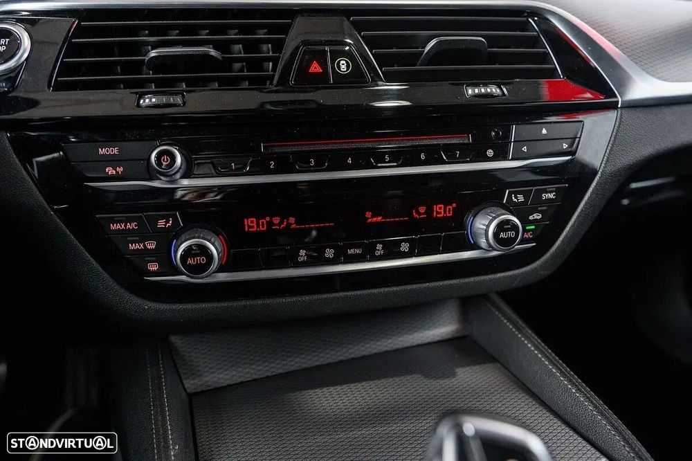 BMW 530 e iPerformance Pack M - 40