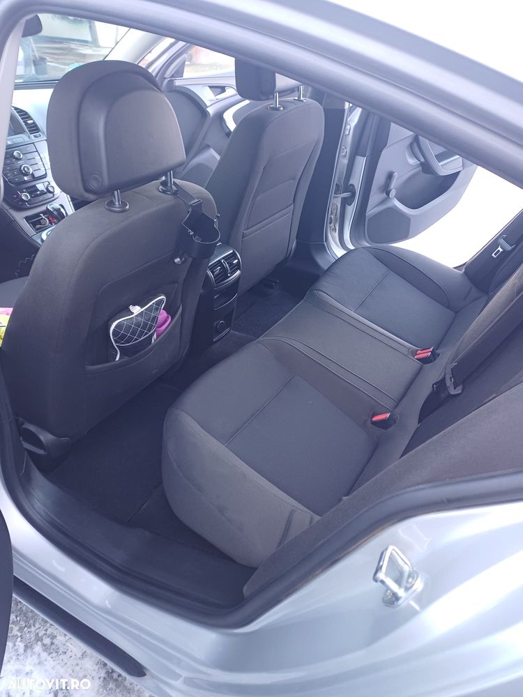 Opel Insignia 2.0 CDTI - 36