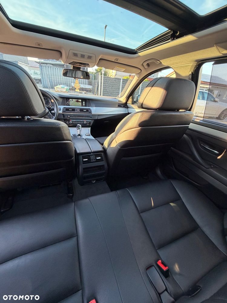 BMW Seria 5 520d - 31