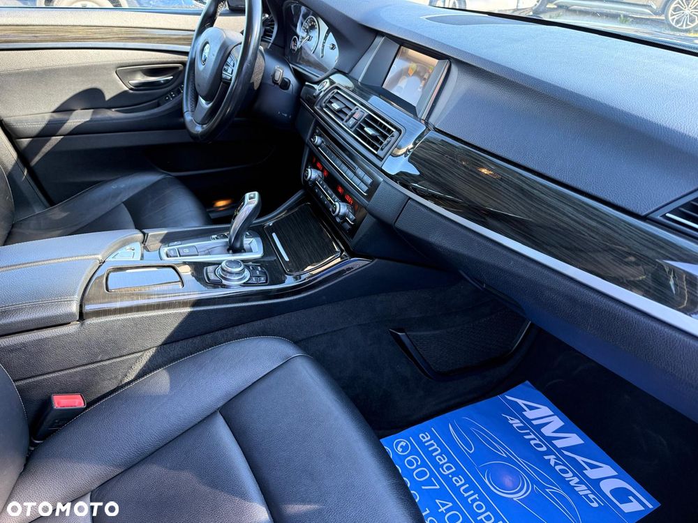 BMW Seria 5 518d Luxury Line - 16