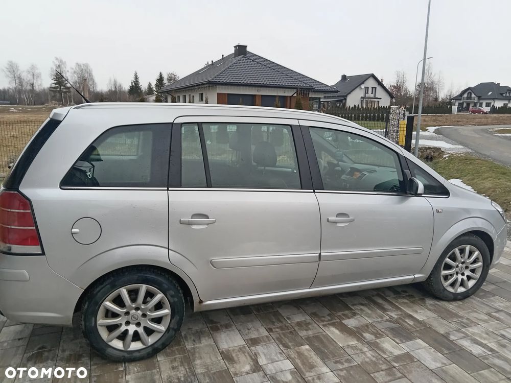 Opel Zafira 1.9 CDTI - 2