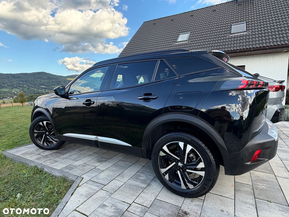 Peugeot 2008 1.2 PureTech Allure S&S - 4