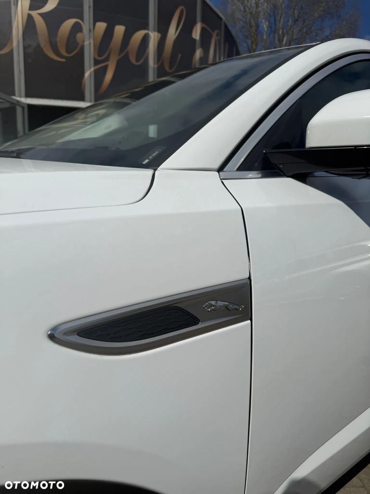 Jaguar E-Pace 1.5 P160 mHEV R-Dynamic S - 10