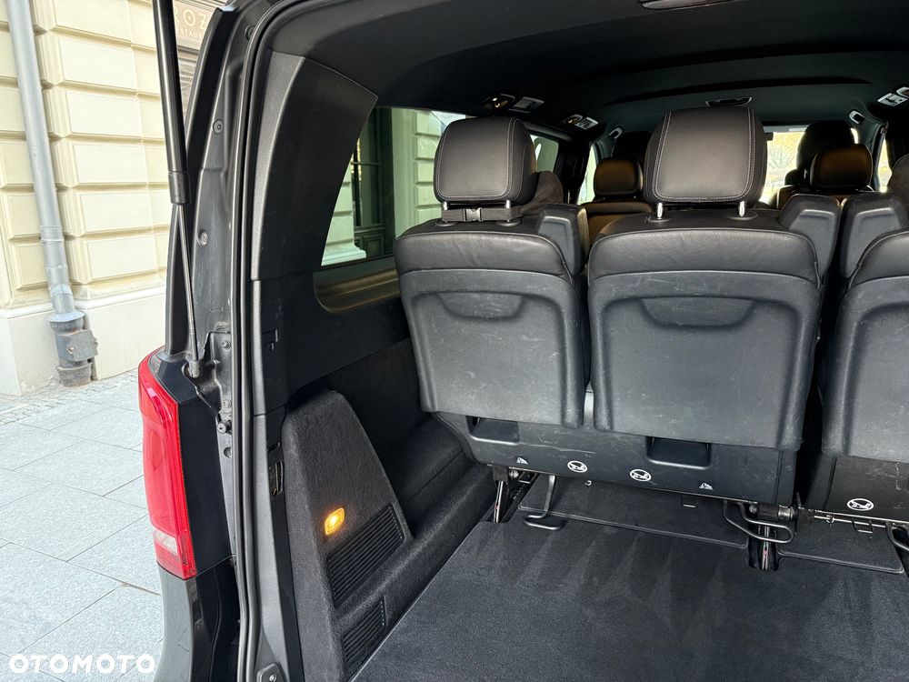 Mercedes-Benz Klasa V 220 CDI extralang 7G-TRONIC Avantgarde Edition - 16
