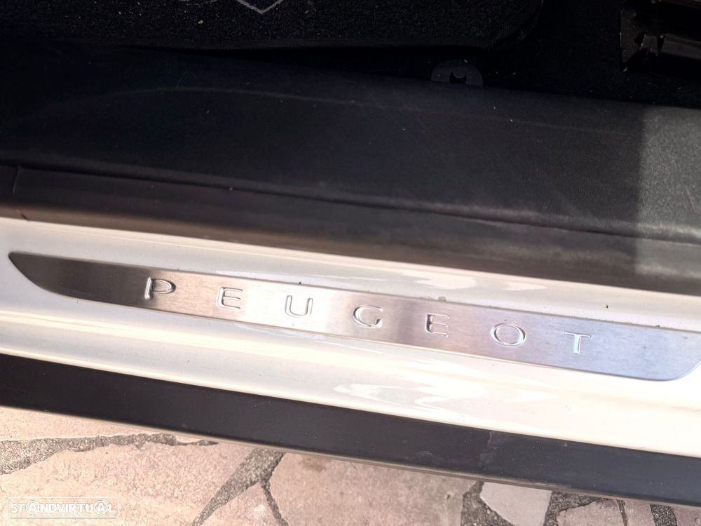 Peugeot 2008 1.2 PureTech Crossway - 18