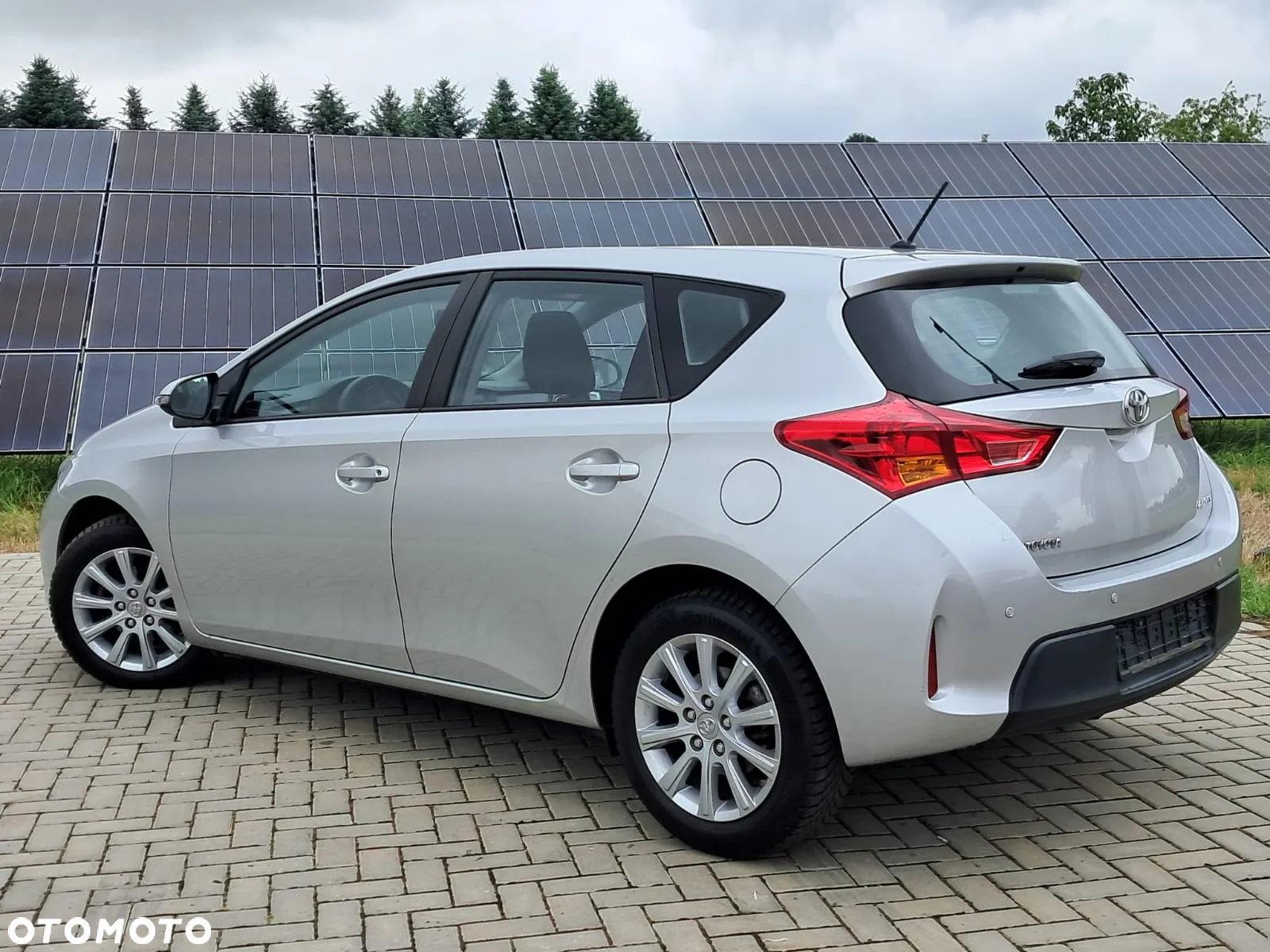 Toyota Auris 1.33 Dual-VVT-i Cool - 10