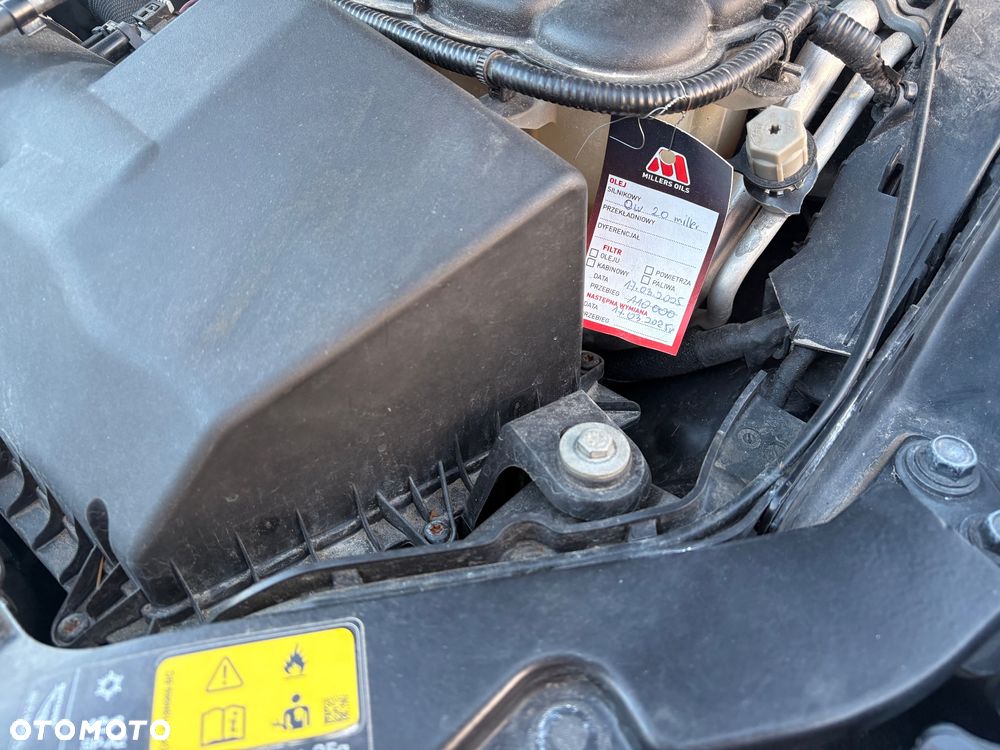 Jaguar XF 25t Prestige - 35