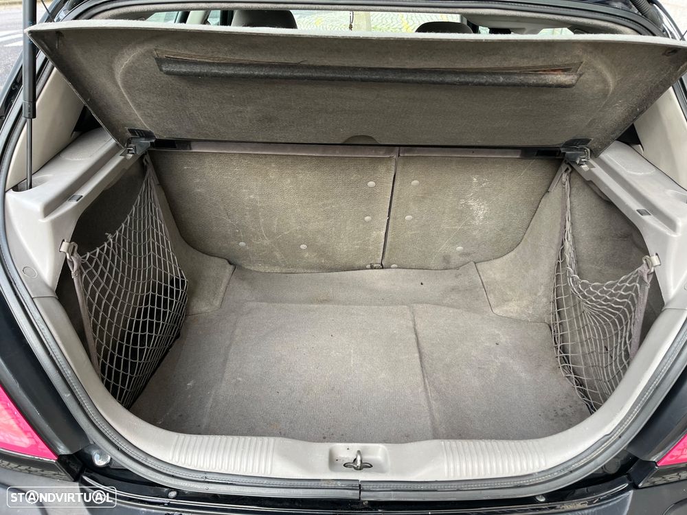 Nissan Almera 2.2 Di Luxury AC - 8