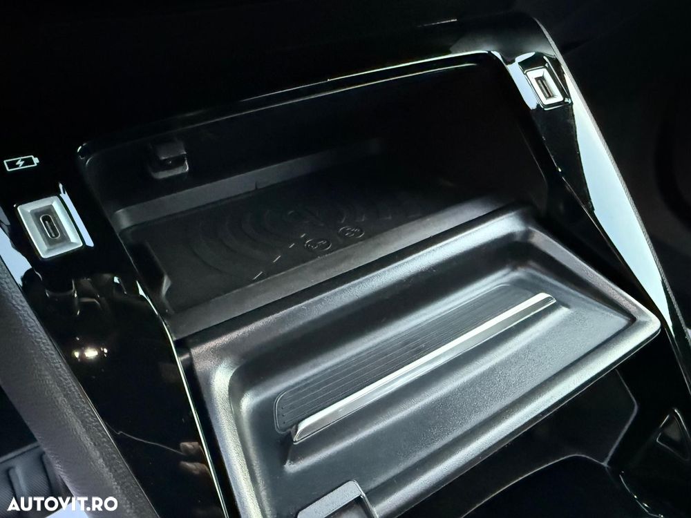 Peugeot 2008 PureTech 130 EAT8 GT Pack - 35