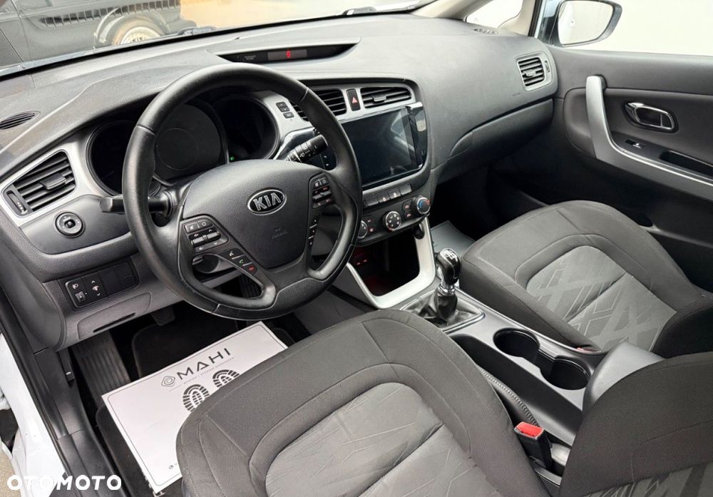 Kia Ceed - 23