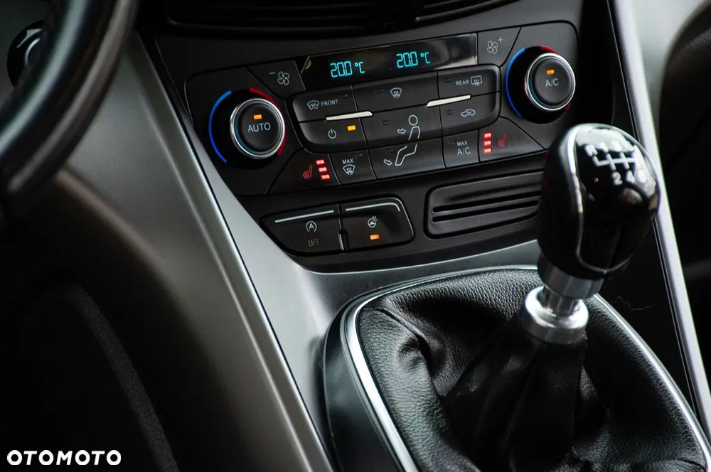 Ford Kuga 1.5 EcoBoost TITANIUM - 33