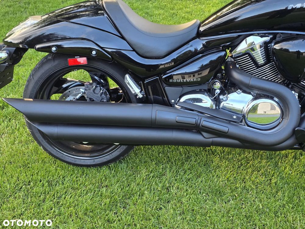 Suzuki Boulevard - 17