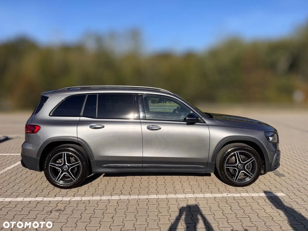 Mercedes-Benz GLB - 2