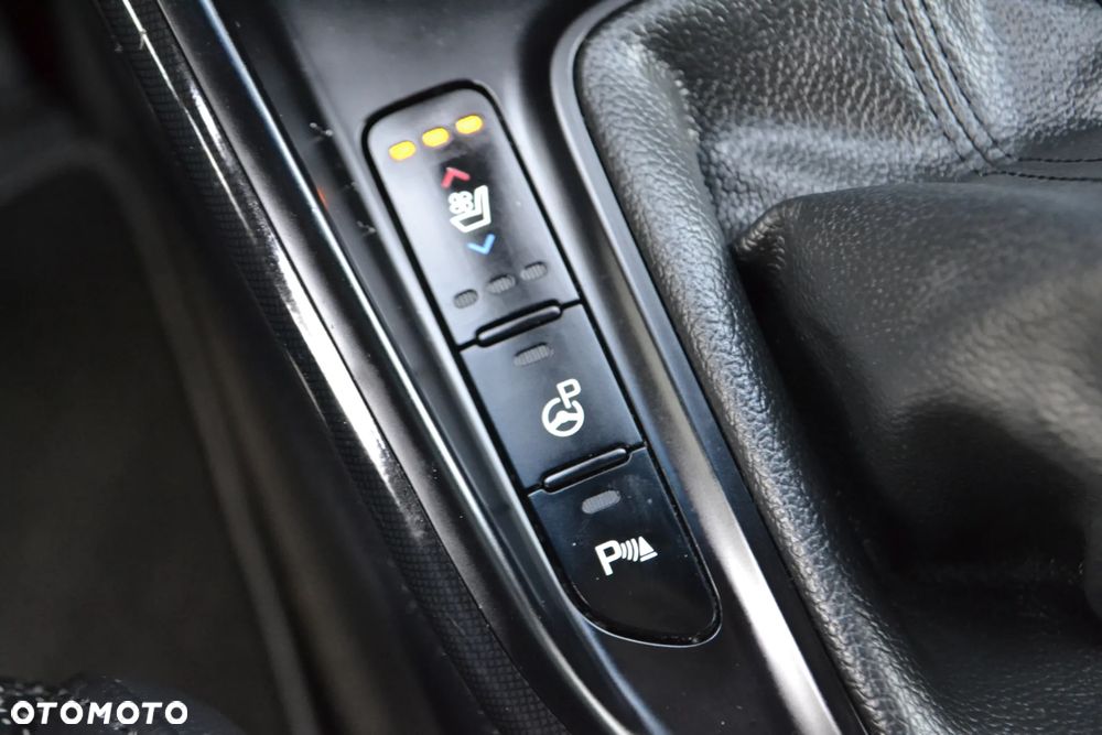 Kia Carens 1.7 CRDi Business Line 7os - 33