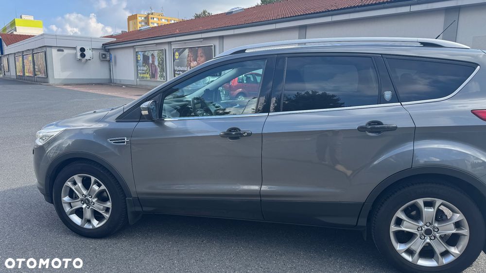 Ford Escape 2.0 EcoBoost AWD Titanium - 11