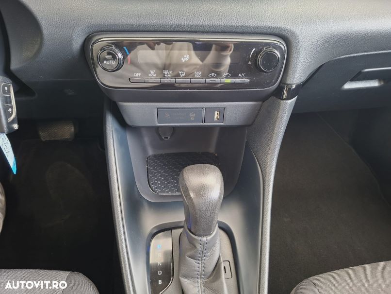 Toyota Yaris 1.5 116 CP HEV Active - 13